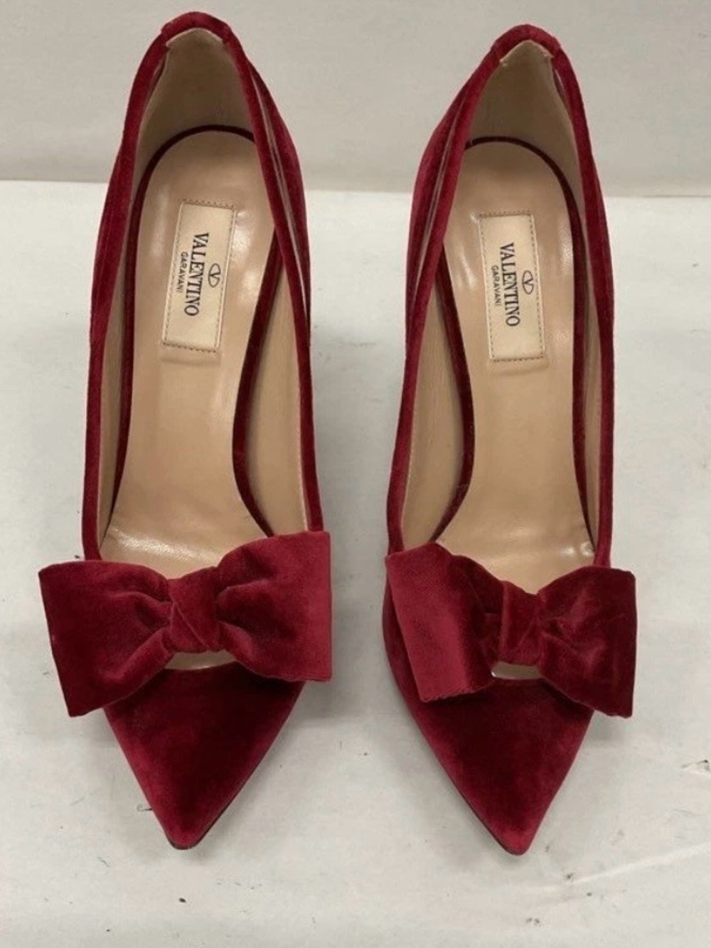 Valentino Deep Red Velvet Bow Pointed-Toe Pumps 38 - Picture 4 of 7
